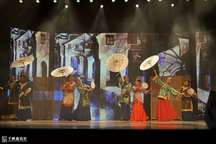 舞蹈《夢系江南，水色芳華》