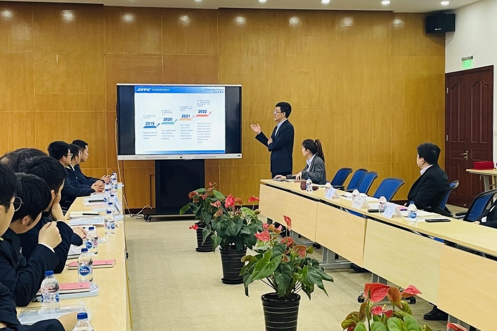 海豐國際執行董事薛明元講解公司概況