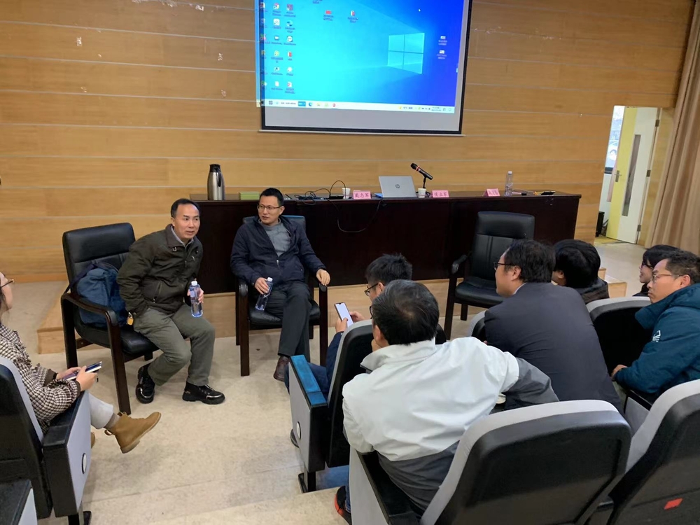 侯立軍教授🙅🏽‍♀️、戴誌軍教授與參會教師座談