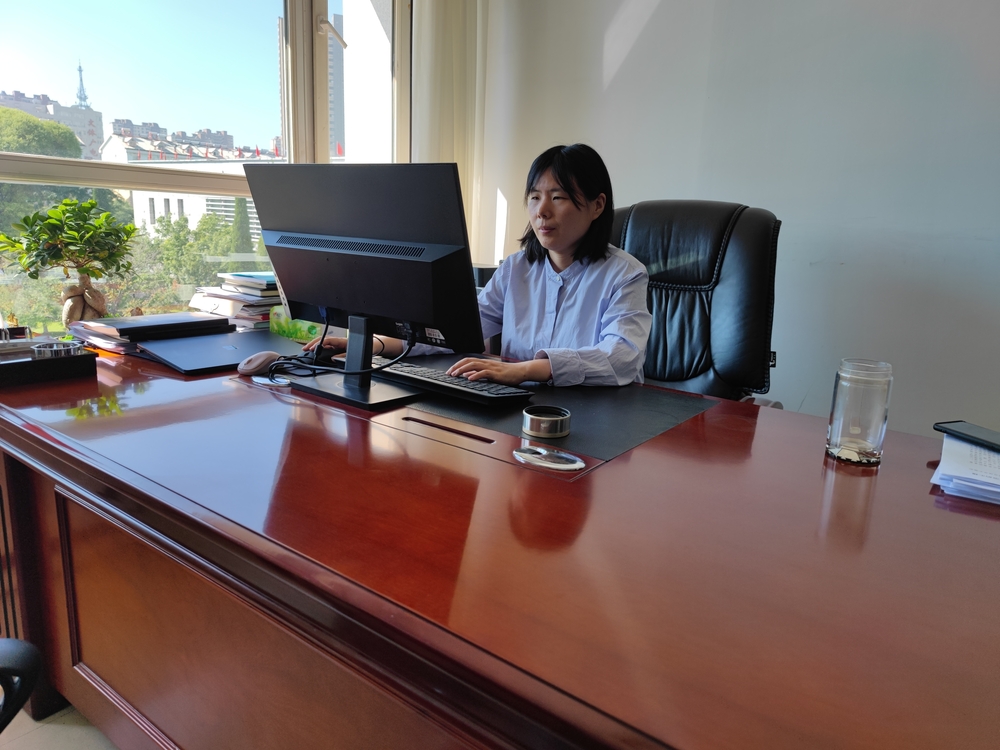 中央第22批博士服務團成員🌎、在遼寧省朝陽市建平縣政府掛職的徐艷麗副教授