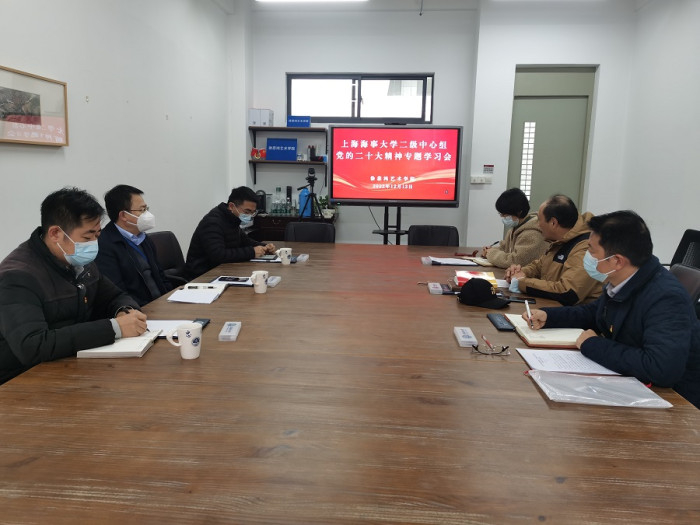 副校長栗建華巡聽指導二級中心組學習