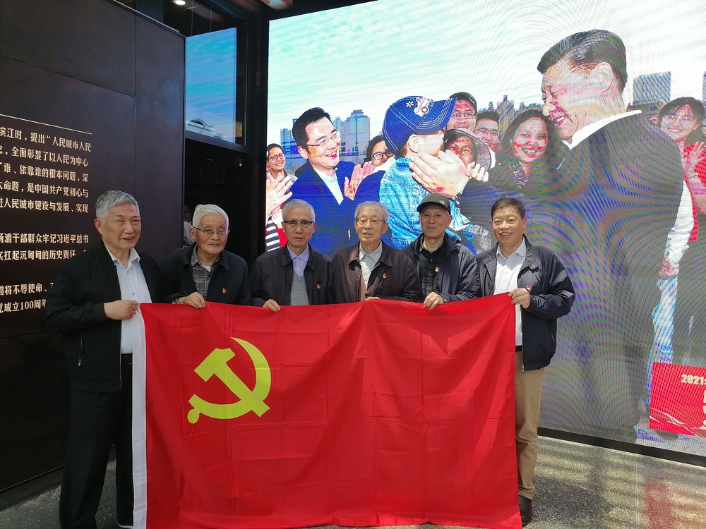 支部黨員合影