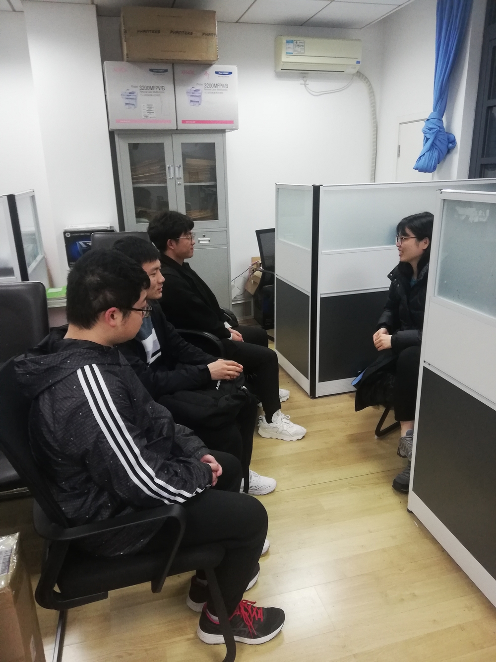 信息工程學院計算機教工黨支部以談心談話形式開展學業輔導助學活動