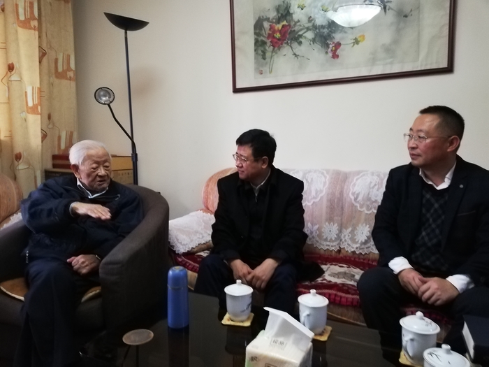 宋寶儒書記一行探望高文彬教授