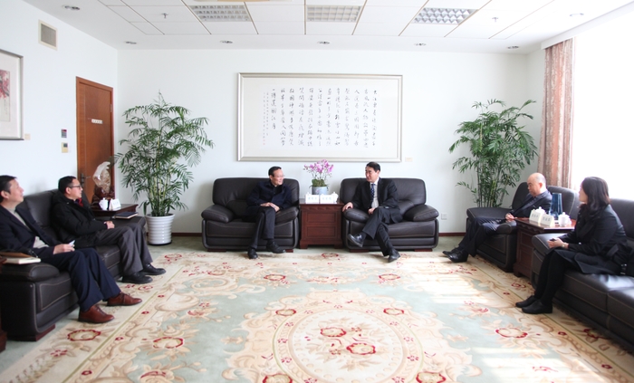 中國潛水打撈行業協會理事長宋家慧一行來校訪問