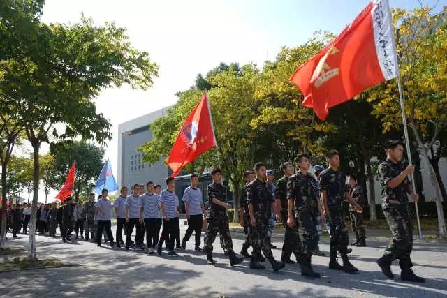 參加上海市軍事類社團交流會