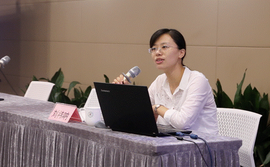 上海民間藝術家協會秘書長劉祎呐與學員交流“傳統文化踐行之讀書與修身”